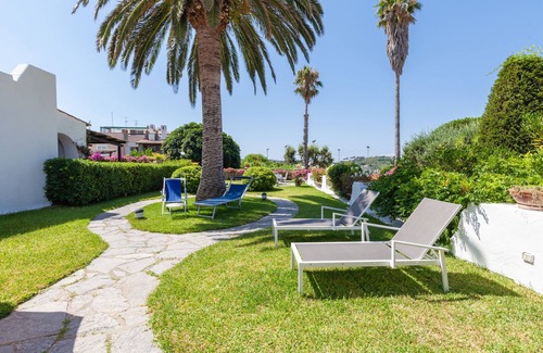Forio Villa | Casa con piscina y jardín de más de 1000 metros cuadrados