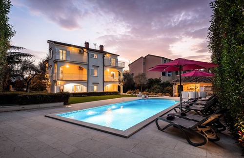 Gulici Villa | Villa with pool, up to 12 people,6 bedrooms, close to the beach, garden, parking
