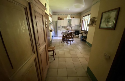 Vergiate Casa | Villa con piscina, gran parque y el bosque