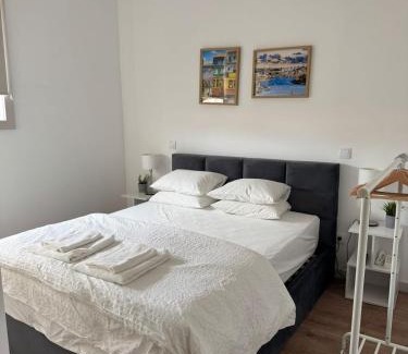 Mafamude Casa | Villa with Private Pool, BBQ & Patio