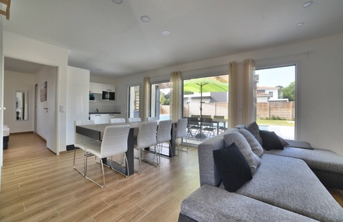 Saint-Augustin Villa | Nuevo listado: villa de lujo con piscina privada y bañera de hidromasaje en una residencia con tenis