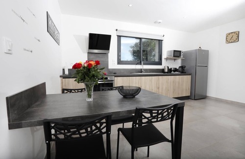 Ruoms Villa | PROMOCIÓN del 19/10 al 2/11 PISCINA PRIVADA CLIMATIZADA