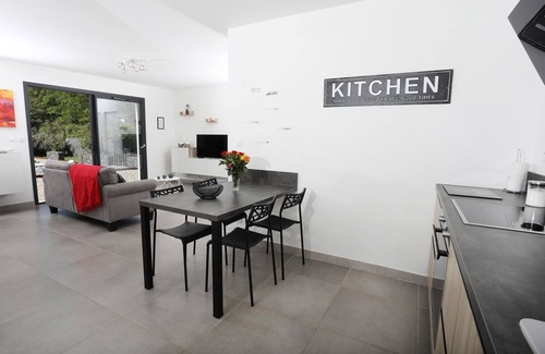 Ruoms Villa | PROMOCIÓN del 19/10 al 2/11 PISCINA PRIVADA CLIMATIZADA