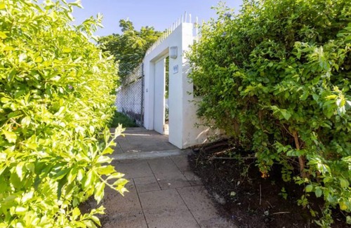 San Miguel de Abona Villa | VILLA CON PISCINA PRIVADA CLIMATIZADA EN EL SUR DE TENERIFE CAMINANDO AL PUEBLO
