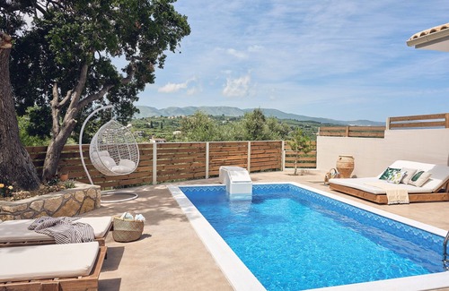 Planos Villa | Villa con piscina privada y vistas al mar a 850 metros del mar.
