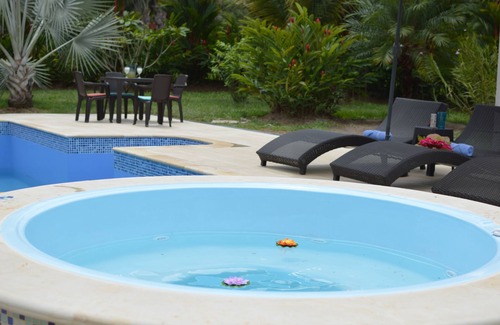 Villavicencio Villa | Villa con piscina y jacuzzi privados, wifi fibra óptica