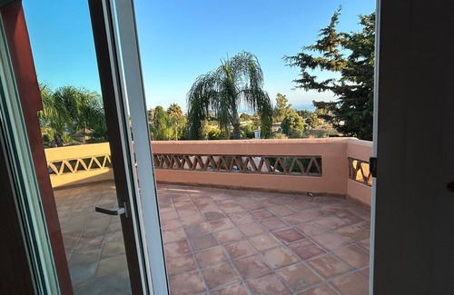 Marbella Chalet De Esquí | - Villa with private pool