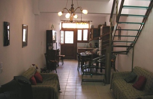 Prines Villa | Villa con piscina privada, jardín y barbacoa en el tranquilo pueblo cretense a las afueras de la ciudad