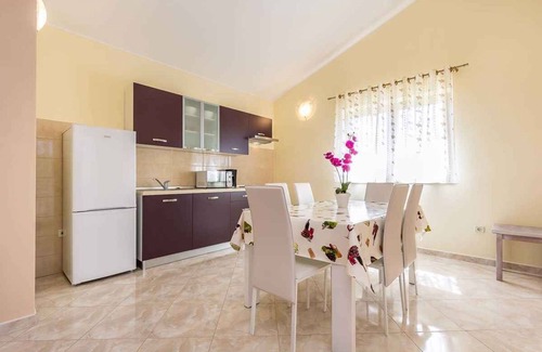 Mofardini Villa | Casa vacacional con piscina privada y ducha exterior