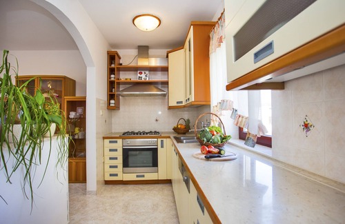 Kujici Casa | Villa con piscina privada en el pueblo de Kujići para 12 personas