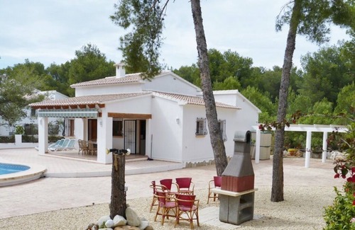 Media Luna Villa | Villa con piscina privada en zona residencial un máximo de 6 personas.