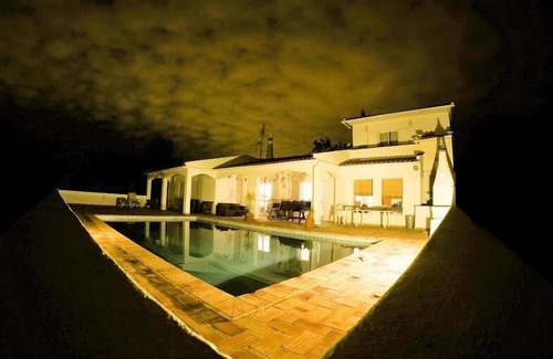 Benatrite Villa | Bonito chalet con piscina privada, terraza, jardín y parque infantil