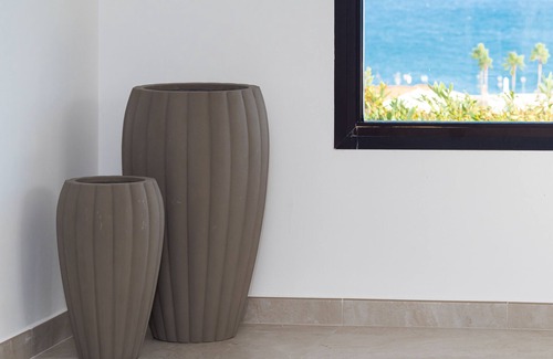 Puerto de la Duquesa Villa | Villa restaurada en 2018 con vistas al mar y fácil acceso a la playa