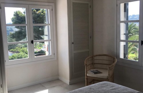 El Tosalet Chalet De Esquí | "Villa" with sea views. Urbanization Tosalet. Recently renovated. Big garden