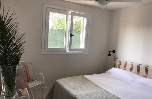 El Tosalet Chalet De Esquí | "Villa" with sea views. Urbanization Tosalet. Recently renovated. Big garden