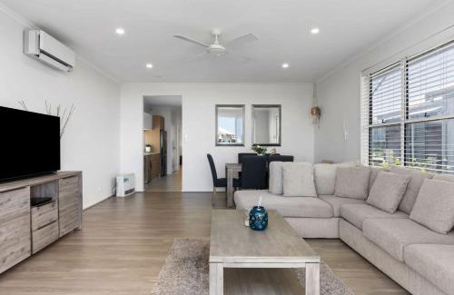 Caves Beach Casa | Villa with Seaside Soul Newly Renovated