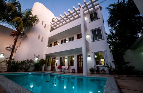 Colonia Andrés Villa | Villa con piscina impresionante!