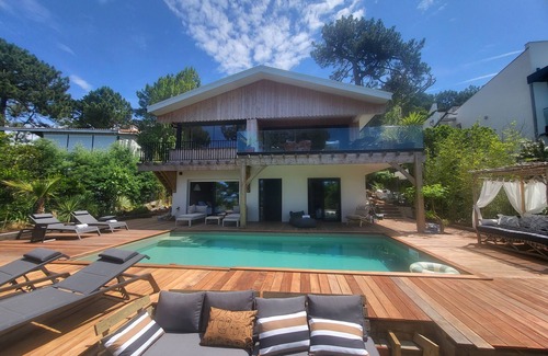 Pyla-sur-Mer Villa | Villa with swimming pool and panoramic view in Pyla, 6' walk from the beach.