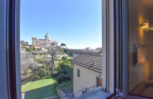 Loano Villa | Villa with terrace, parking space and sea view in a medieval village
