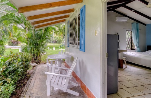 Puntarenas Apartamento | Villa con terraza, piscina compartida y jardines comunitarios - a pie de playa!