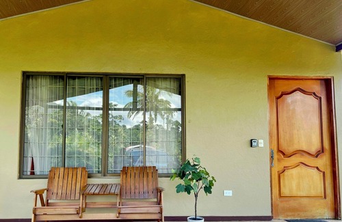 Aguas termales de Arenal Villa | Villa with the best Arenal Volcano Views: 4 Guests, Nature & Small Kitchen