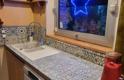 Domazan Villa | Villa con árboles de 130 m2 en viñedos con gran piscina.