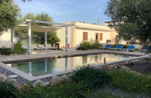 Alberobello Casa | Villa with Trullo and Pool, Alberobello