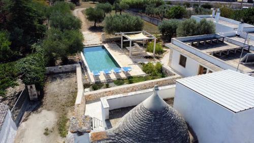 Alberobello Casa | Villa with Trullo and Pool, Alberobello