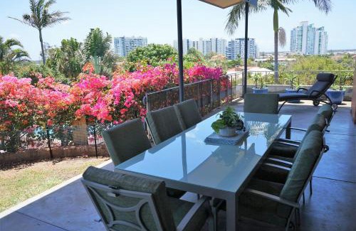 Labrador Casa | Villa with Views & Pool