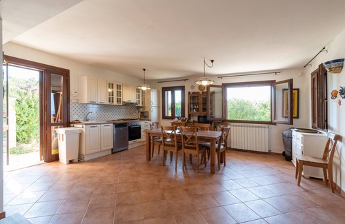 Partinico Villa | Villa 'Zagara' con piscina, jardín, terraza y Wi-Fi