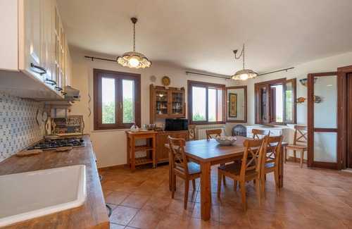 Partinico Villa | Villa 'Zagara' con piscina, jardín, terraza y Wi-Fi