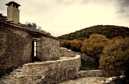 Ano Pedina Casa | VILLA ZAGORI / THE CRIMSON STUDIO
