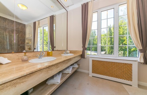 Marmaris Cama Y Desayuno | VILLA ZARİK PERGAMON stunning domain, romantic, family friendly