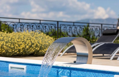 Klimno Villa | Villa Zarra by Villas Guide