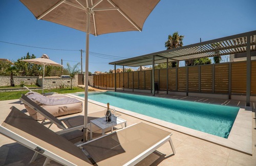 Asprouliani Villa | Villa en Georgioupolis con 3 habitaciones, capacidad 6