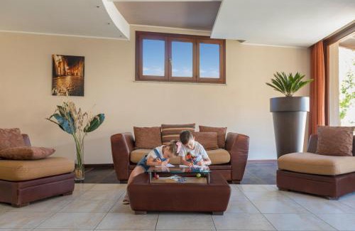 Custonaci Hotel | Villa Zina Family Resort