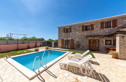 Fabci Villa | Villa Zinnia