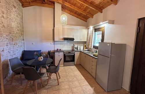 Ilida Casa | Villa Zoe renovated house for summer vacation and more