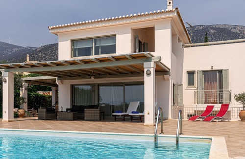 Kilada Villa | Villa Zoe - Seaside villa with magnificent view