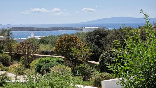 Paros Casa | Villa Zoe with Seaview near Golden Beach
