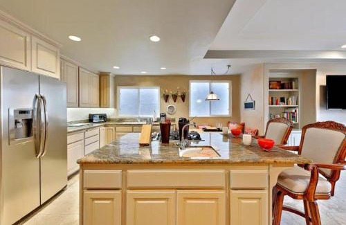 Village of La Jolla Casa | Village and Views