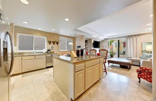 Village of La Jolla Casa | Village and Views