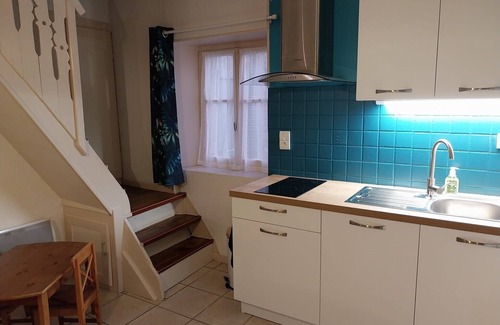 Dampierre-sur-Linotte Casa | Village cottage with shops ideal for vacations or business stays
