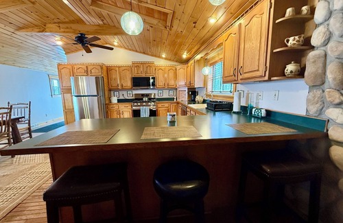 Old Forge Casa | Village Cottages East: Town and Trails Main House with Hot Tub!