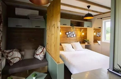 Lignieres Casa | Village de Cottages - 1 Room Cocoon Cottage for 2 People with Air Conditioning