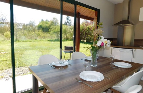 Bouere Chalet De Esquí | Chalet-Baño para personas con movilidad reducida-Vista al Jardín