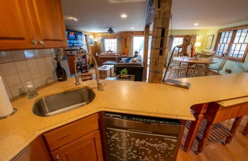 Cavendish Casa | Village Home with 15 acre backyard on the river