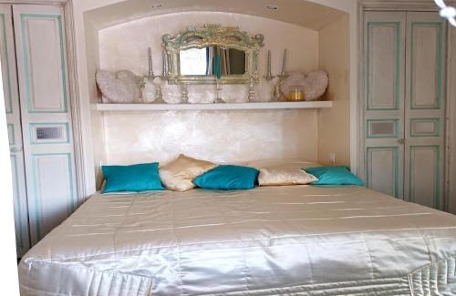 Bagnols-en-Foret Casa | Village House in France with Private Pool