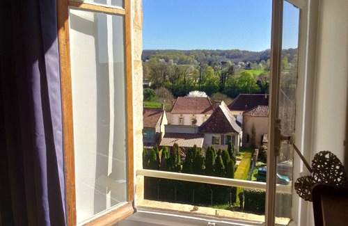 Saint-Capraise-de-Lalinde Casa | Village house overlooks valley