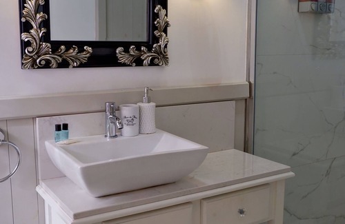 Zebbug Cama Y Desayuno | Village Knights Accommodation
